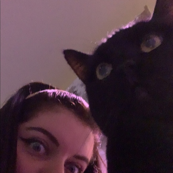 Meet your Posher, Agathe - Picture 2 of 2